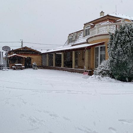 Ambrozia Guesthouse Надьканіжа Екстер'єр фото