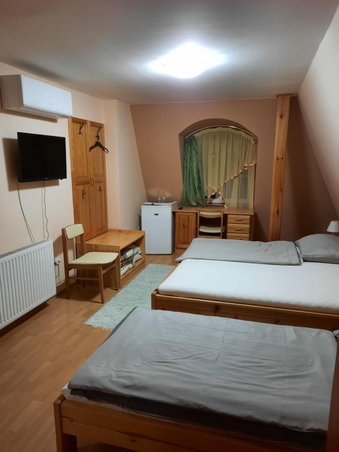 Ambrozia Guesthouse Надьканіжа Екстер'єр фото