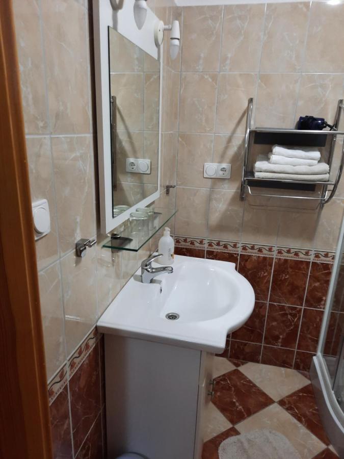 Ambrozia Guesthouse Надьканіжа Екстер'єр фото