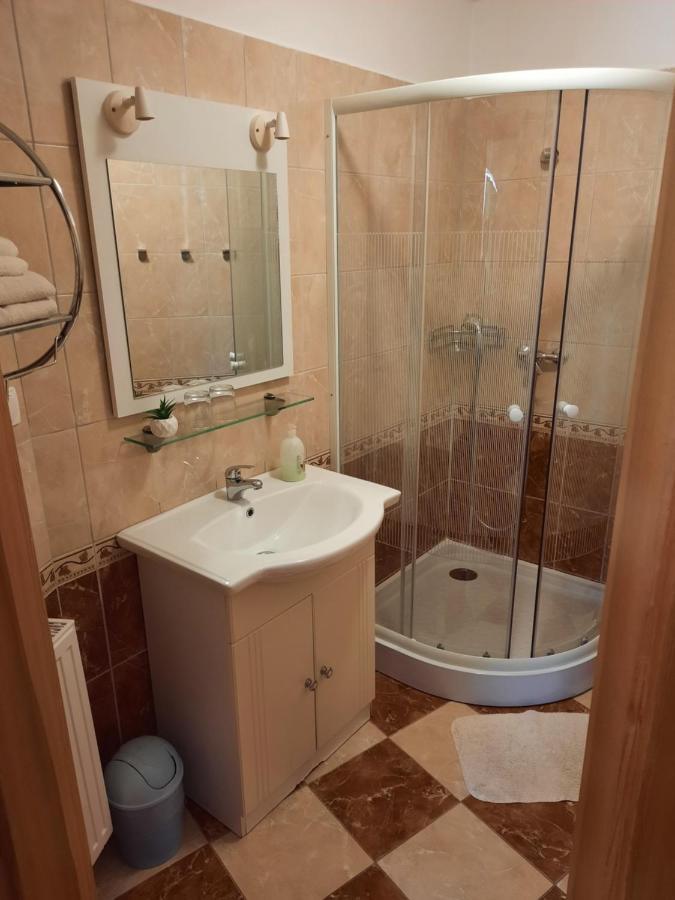 Ambrozia Guesthouse Надьканіжа Екстер'єр фото