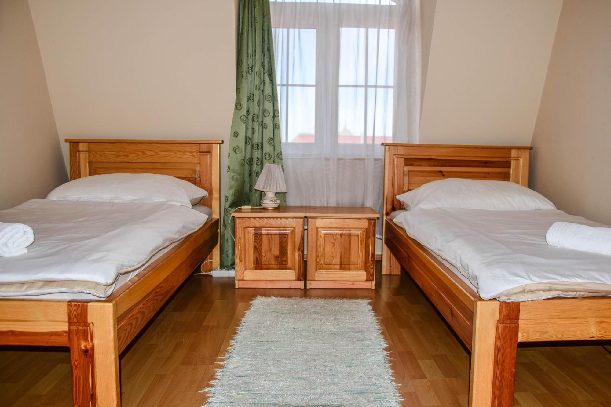 Ambrozia Guesthouse Надьканіжа Екстер'єр фото